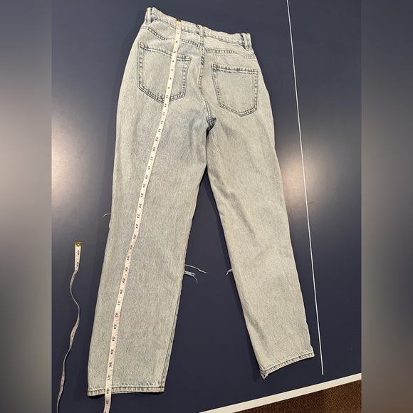 Pacsun Light Washed Jeans - Picture 6 of 7